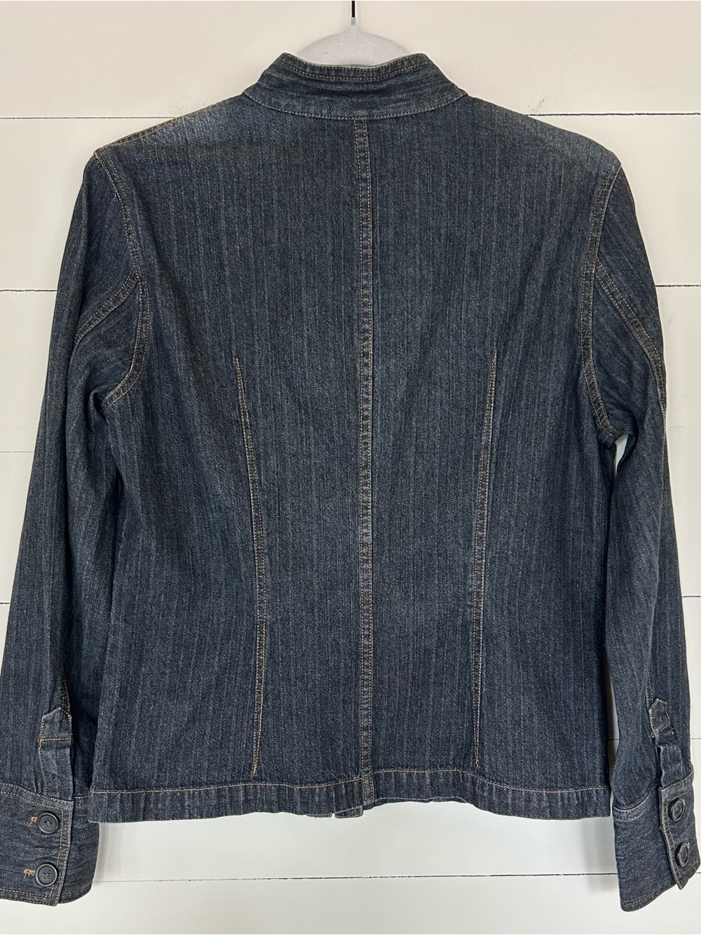 Mossimo Dark Indigo Denim Jacket with Four Pockets and a Button Front. Size M - Picture 2 of 6